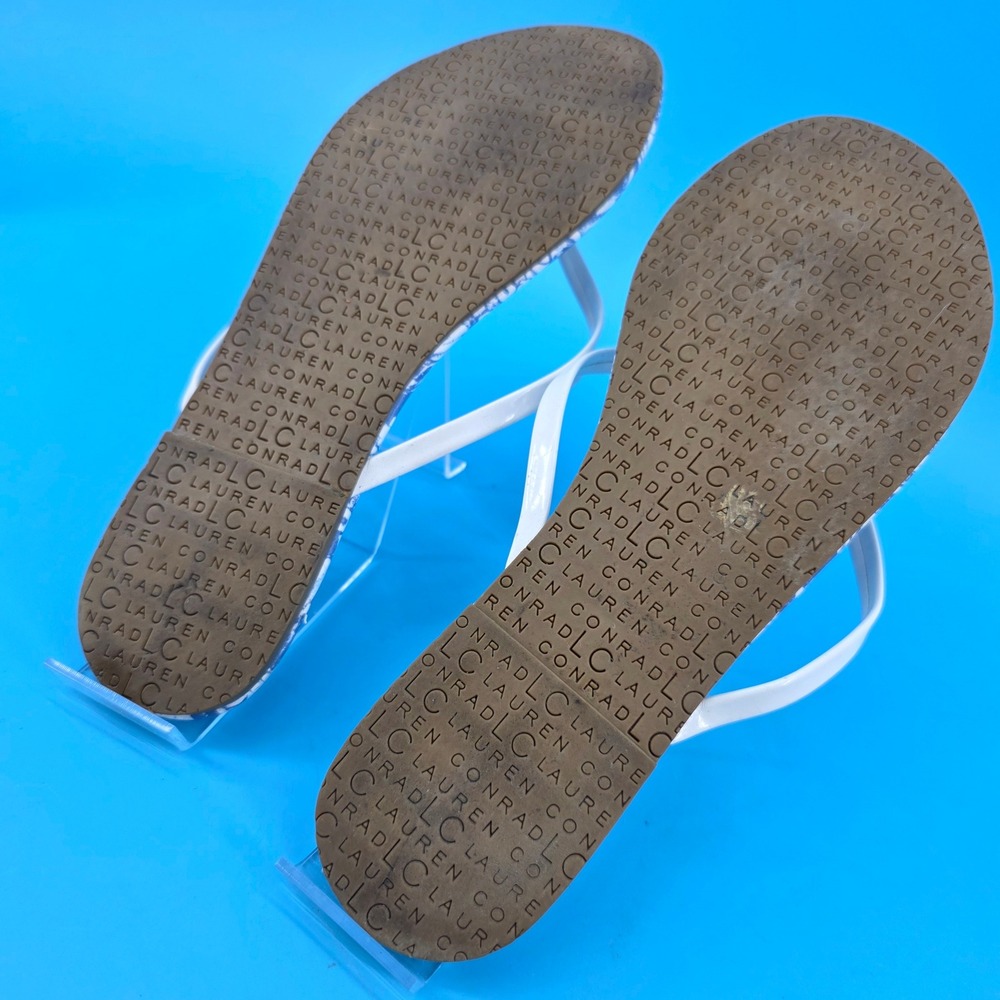 LC Lauren Conrad Blue Floral Flip Flop Sandals White Straps Flat Summer Shoes 9 - Picture 4 of 13